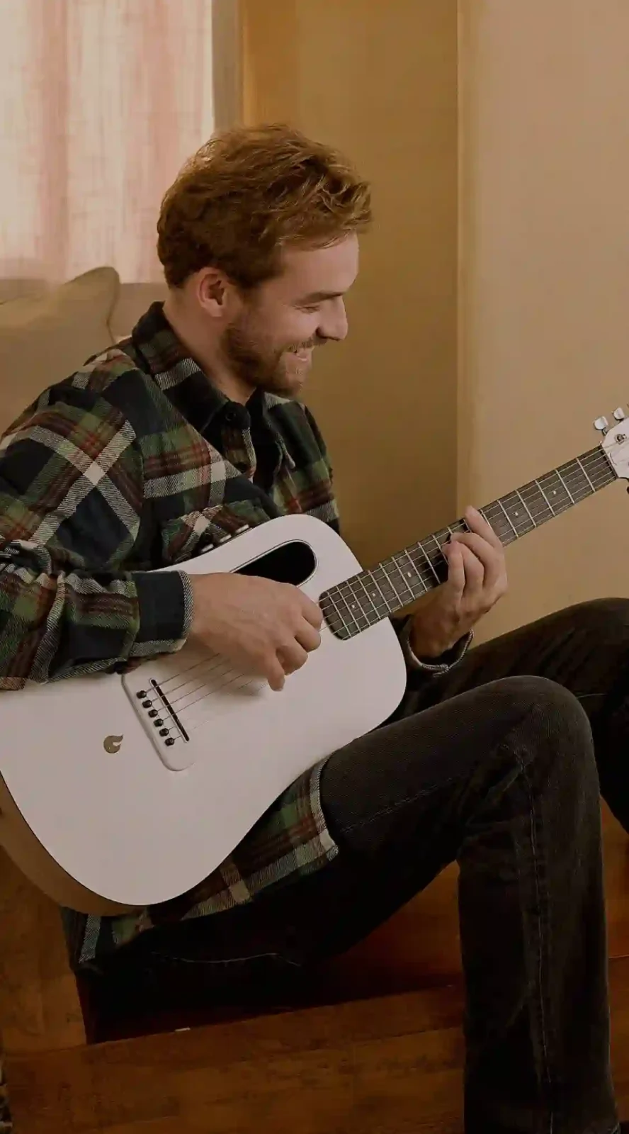 Ultra-light-to-play_bg