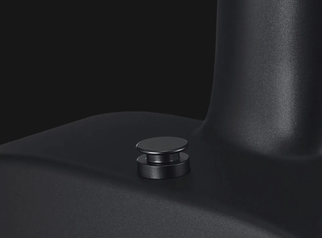 lava-me-air-section-6-img-3-dark